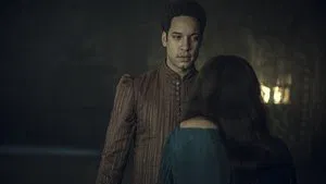 القمر الغادر